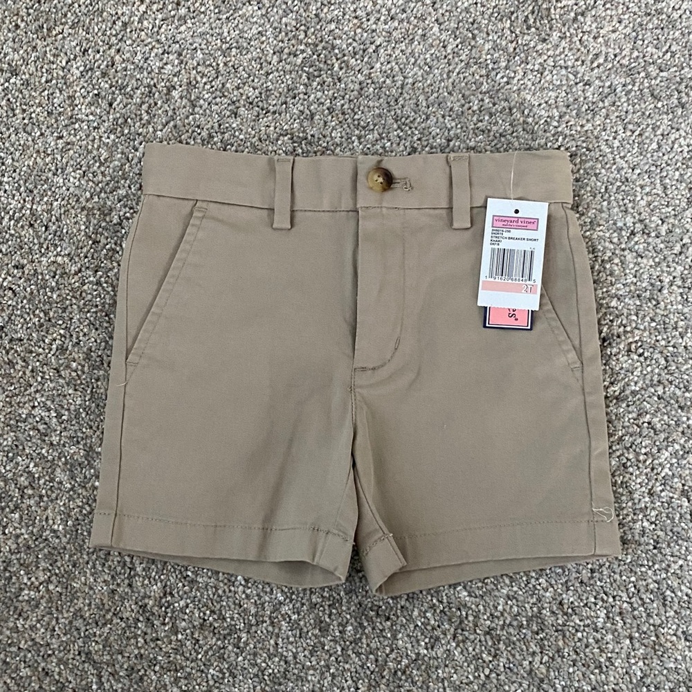 New Vineyard Vines Shorts - 2T
